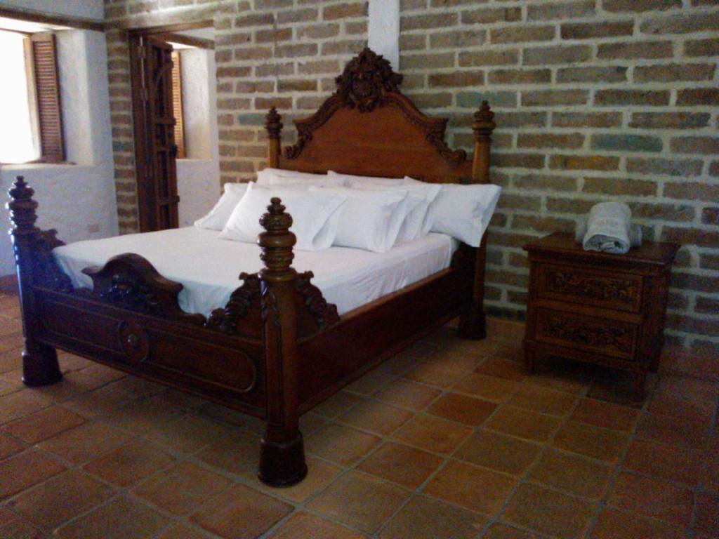 Hotel Santa Barbara Colonial - Santa Fe De Antioquia Room photo