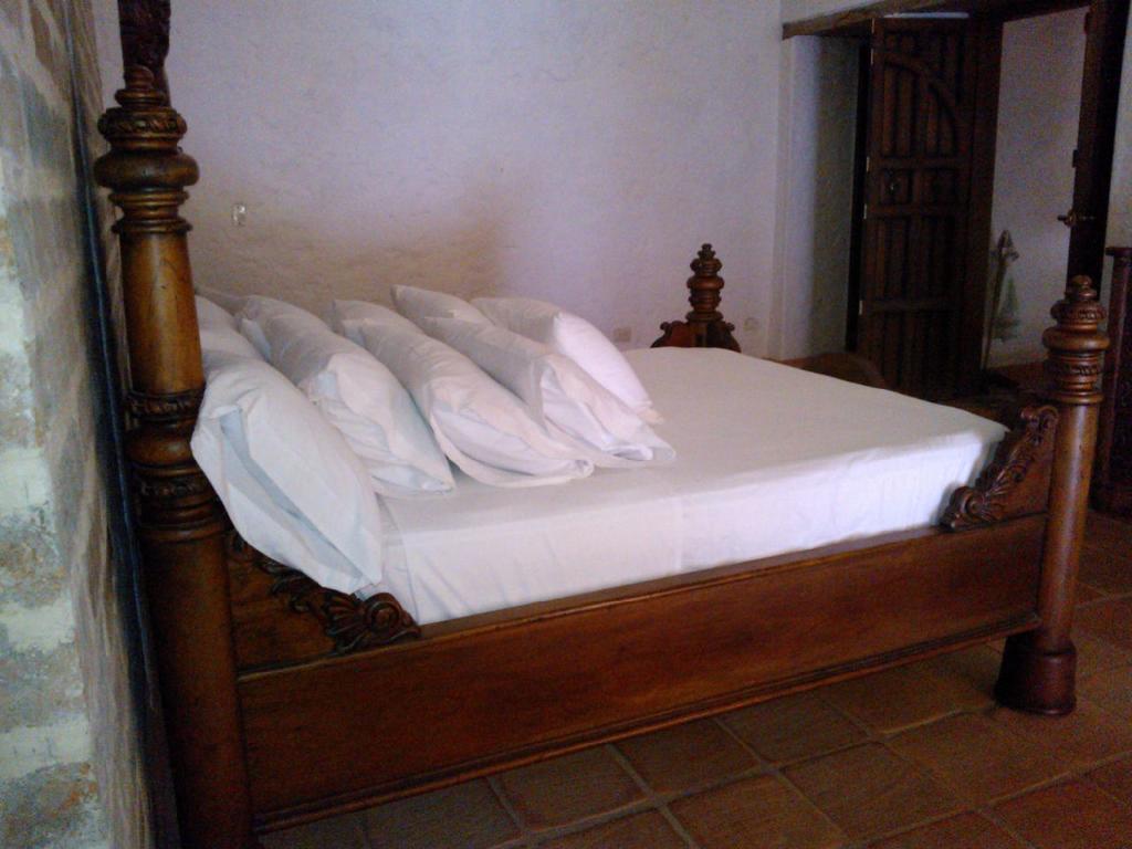 Hotel Santa Barbara Colonial - Santa Fe De Antioquia Room photo